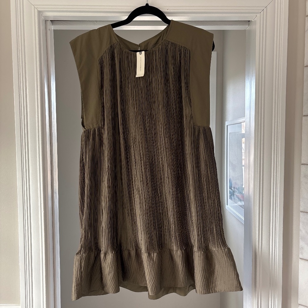 Anthropologie Cap Sleeve green Plisse mini dress
